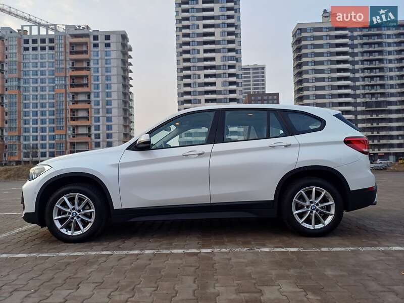 2022 bmw x1