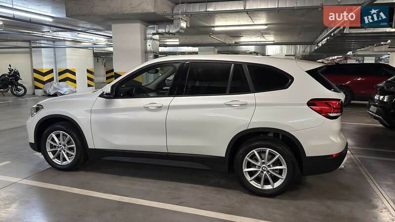 2022 bmw x1