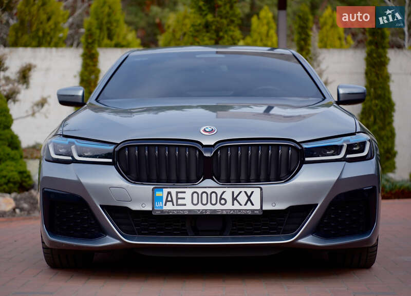 2022 bmw 545e xdrive
