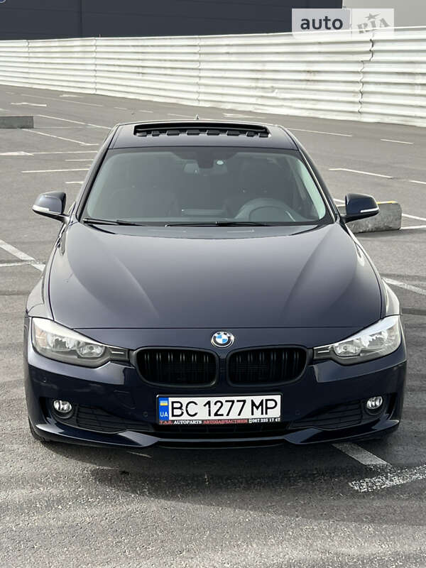2014 bmw 320i-xdrive