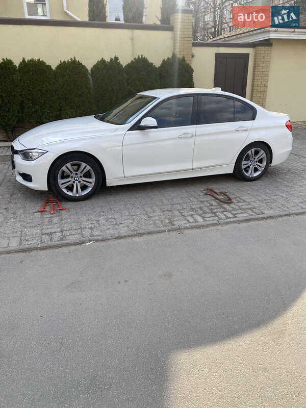 2012 bmw 320i