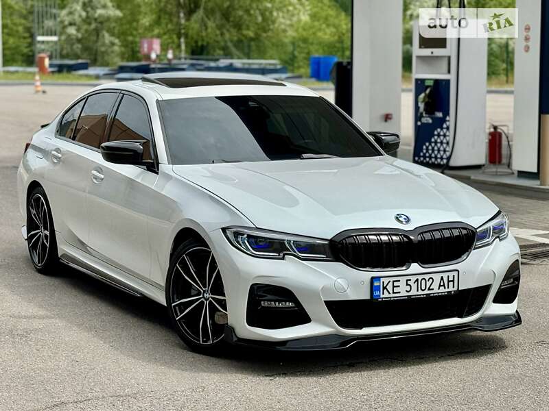 2019 bmw 330i