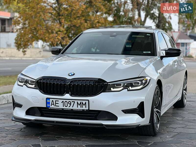 2019 bmw 330i