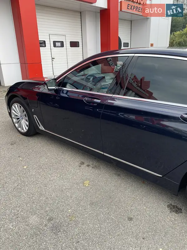 2017 bmw 740