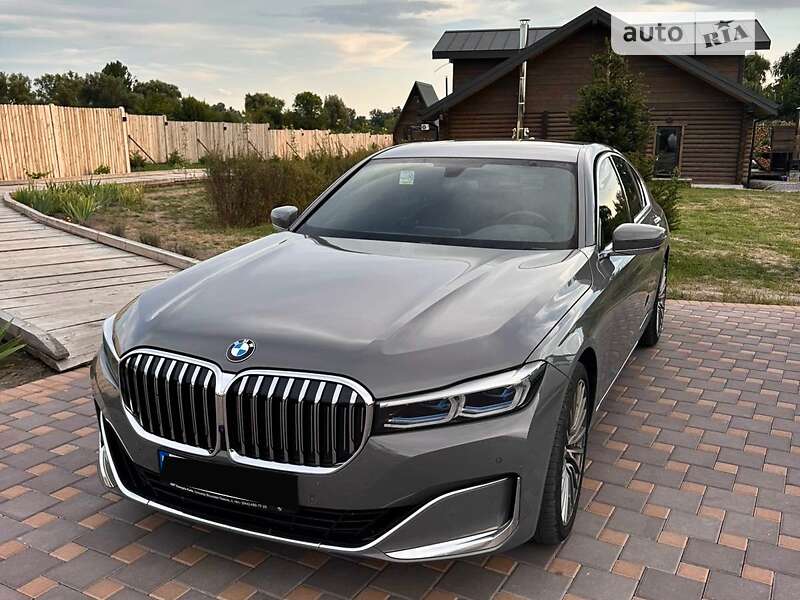 2021 bmw 740