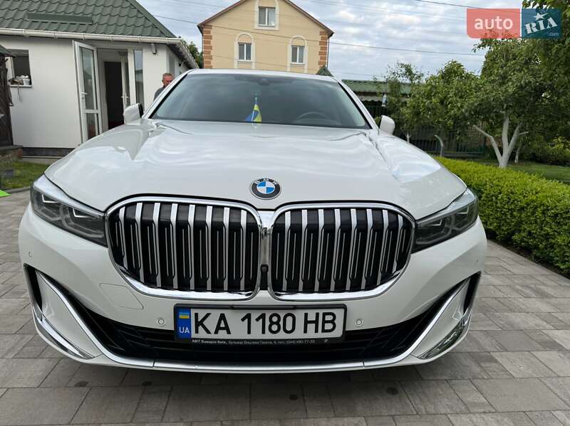 2019 bmw 740