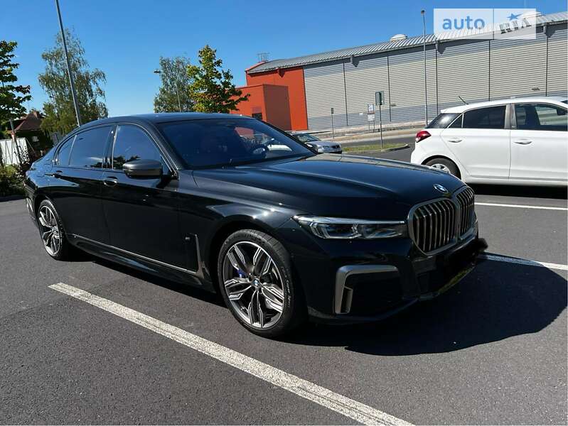 2021 bmw m760li