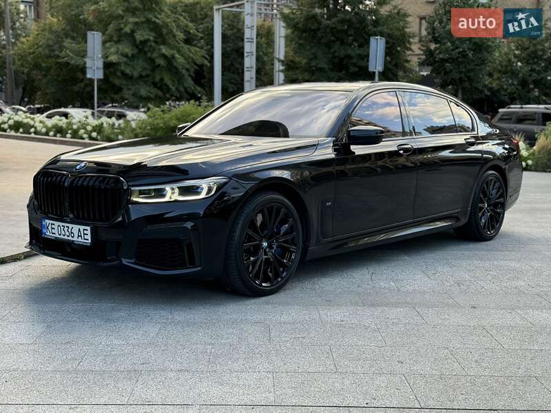 2021 bmw m760li