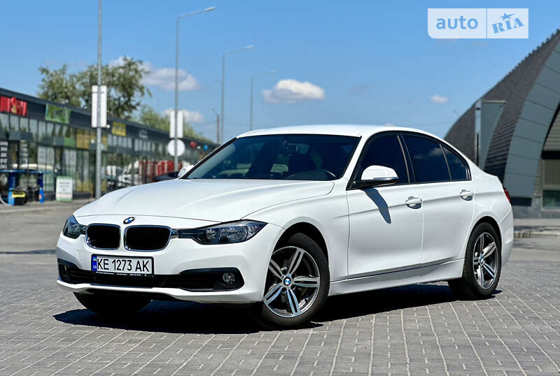 2017 bmw 318i