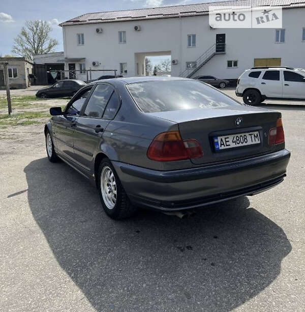 2000 bmw 318i