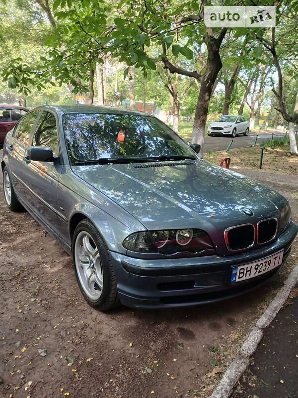 2000 bmw 318i