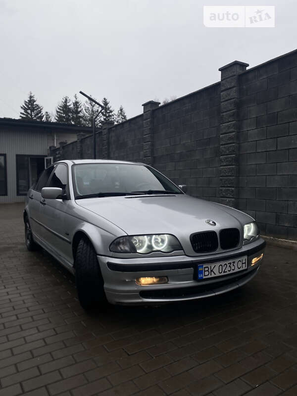 2000 bmw 320