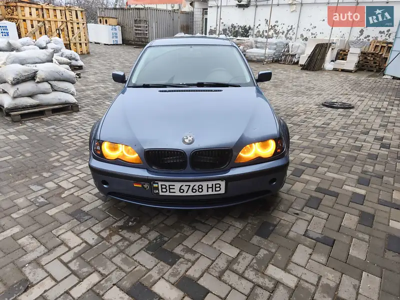 2003 bmw 318i