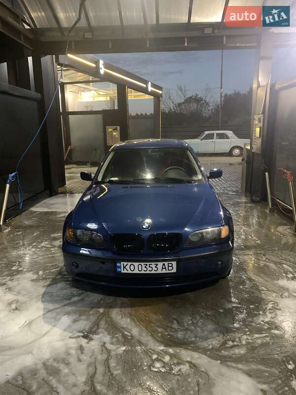 2003 bmw 318i