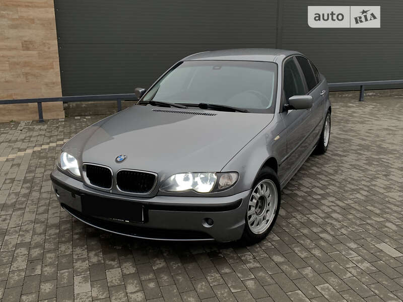 2003 bmw 318i