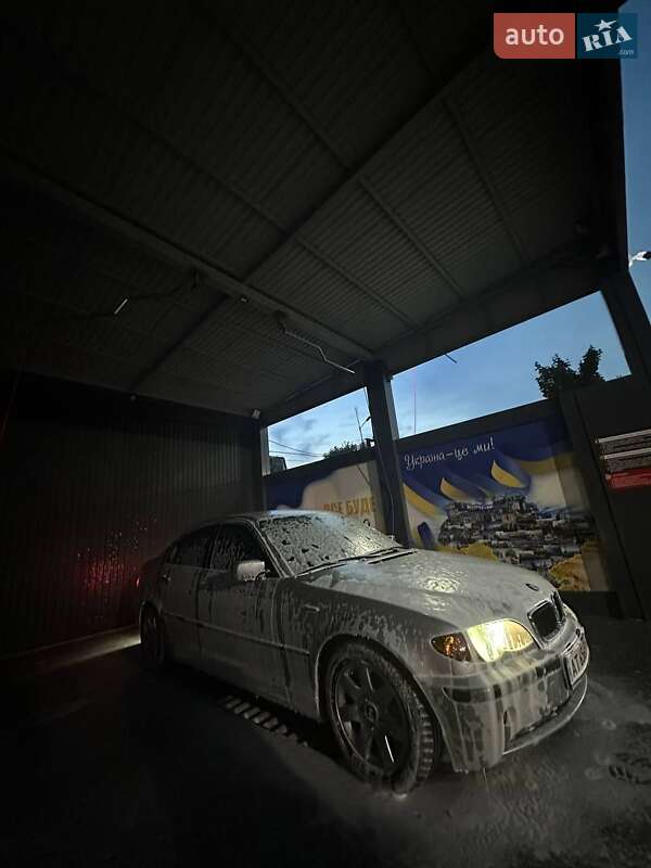 2002 bmw 318i