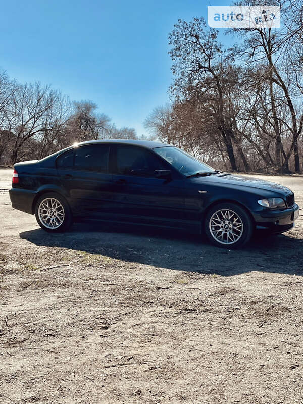 2003 bmw 318i