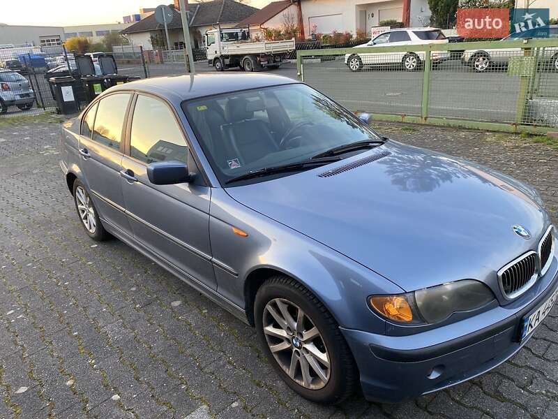 2003 bmw 318i