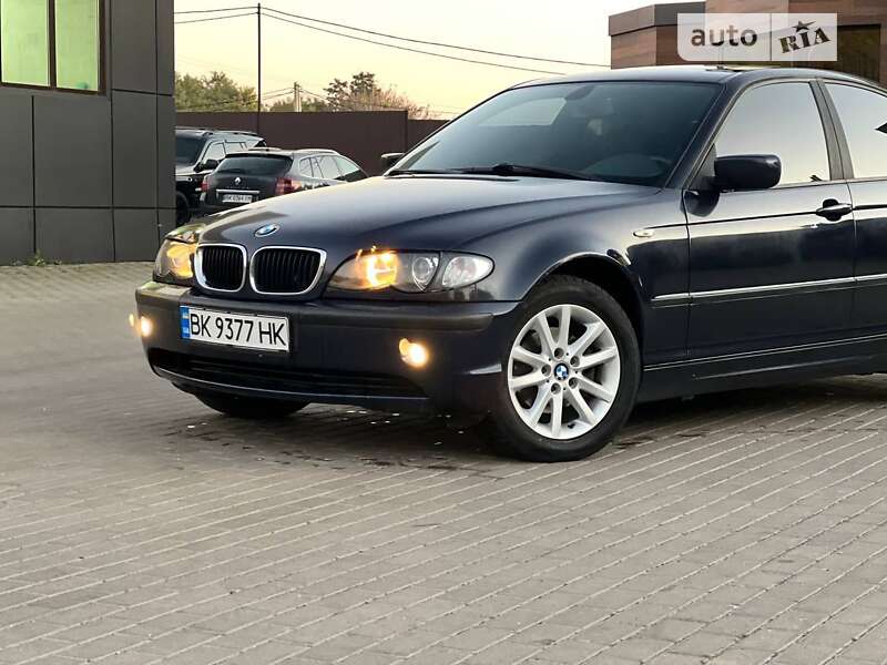 2004 bmw 318i
