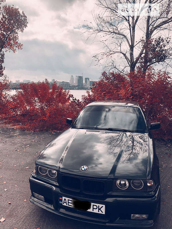 1993 bmw 320i