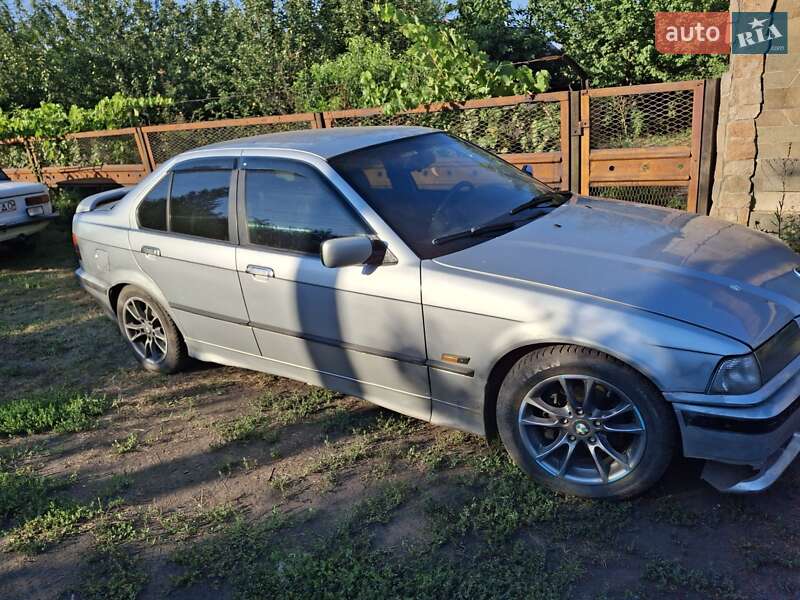 1995 bmw 318i
