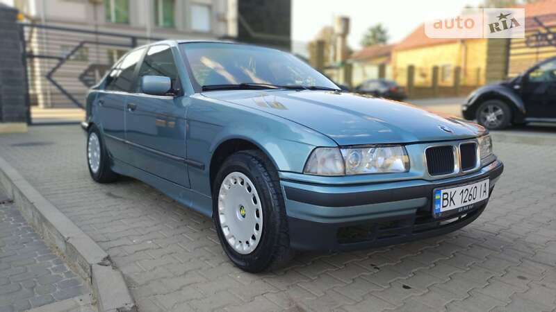 1995 bmw 318i