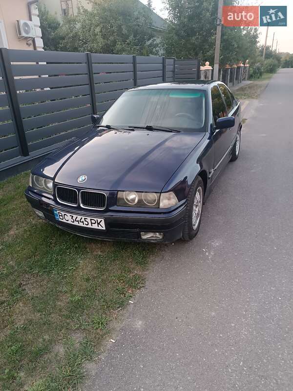 1995 bmw 320i