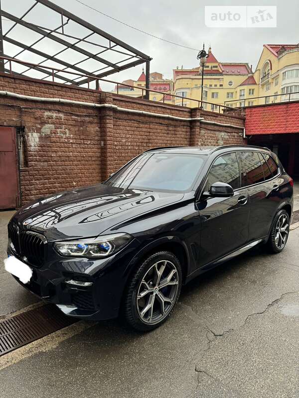 2022 bmw x5 m50d