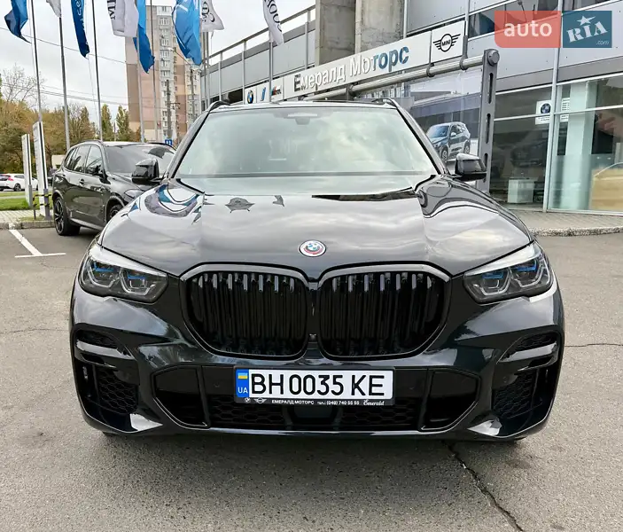 2022 bmw x5 m50d