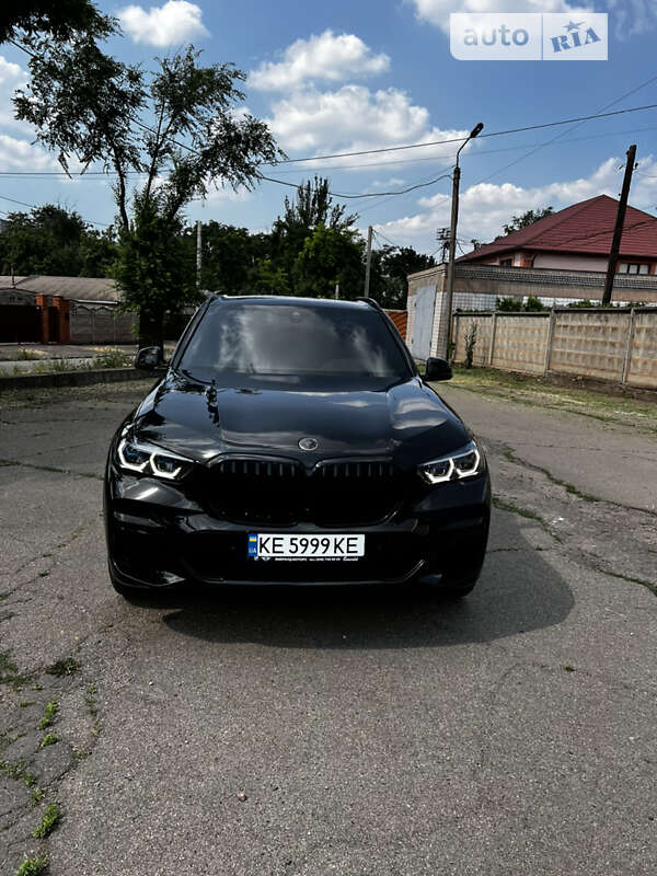 2022 bmw x5 m50d