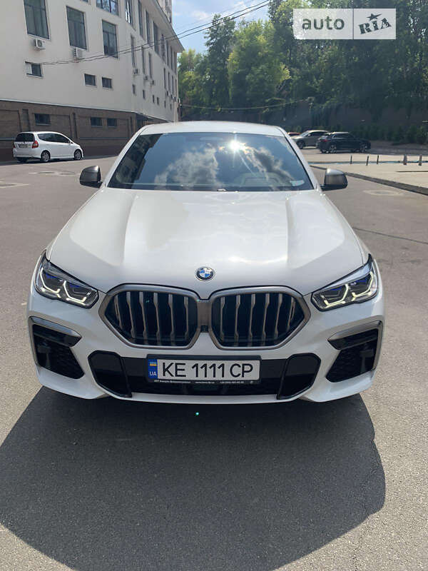 2021 bmw x6 m50i