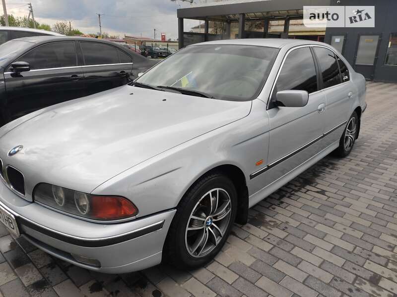 1996 bmw 520i