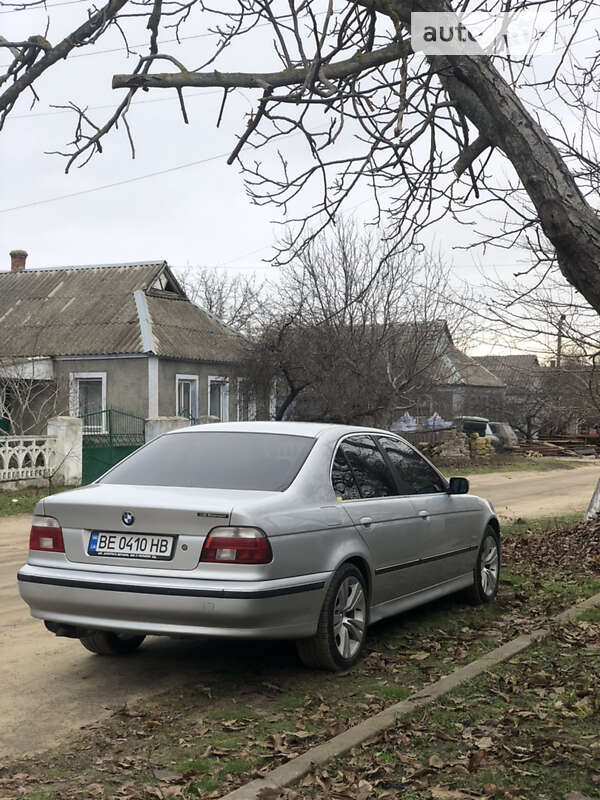 2000 bmw 520i