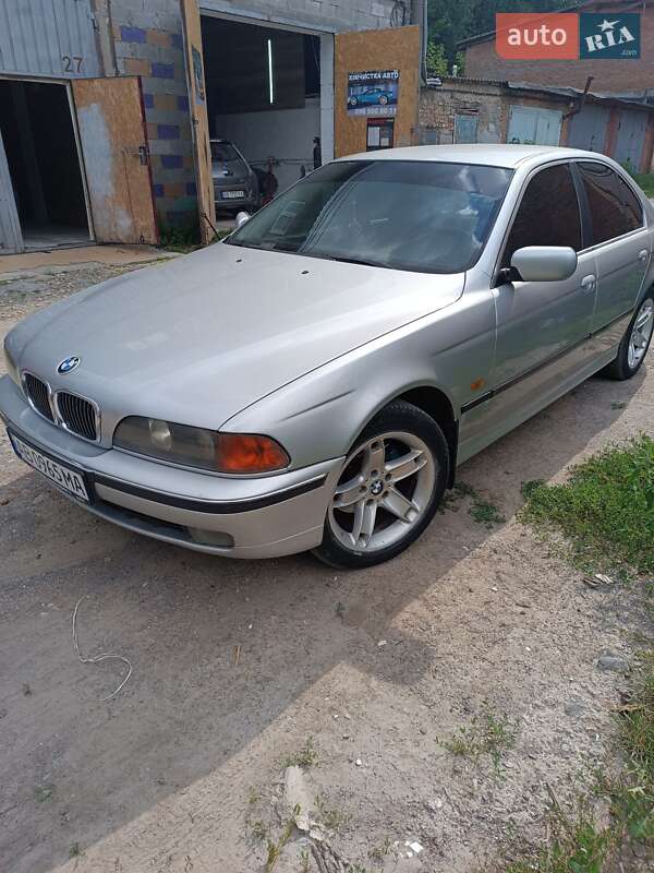 2000 bmw 520i