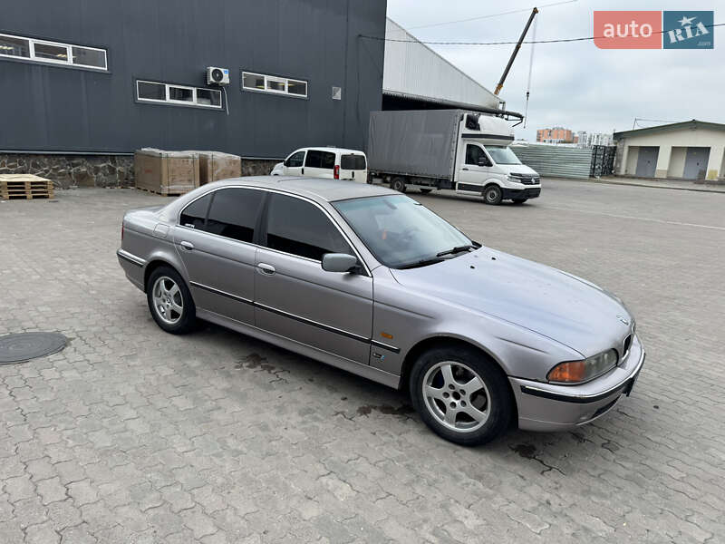 1999 bmw 520i