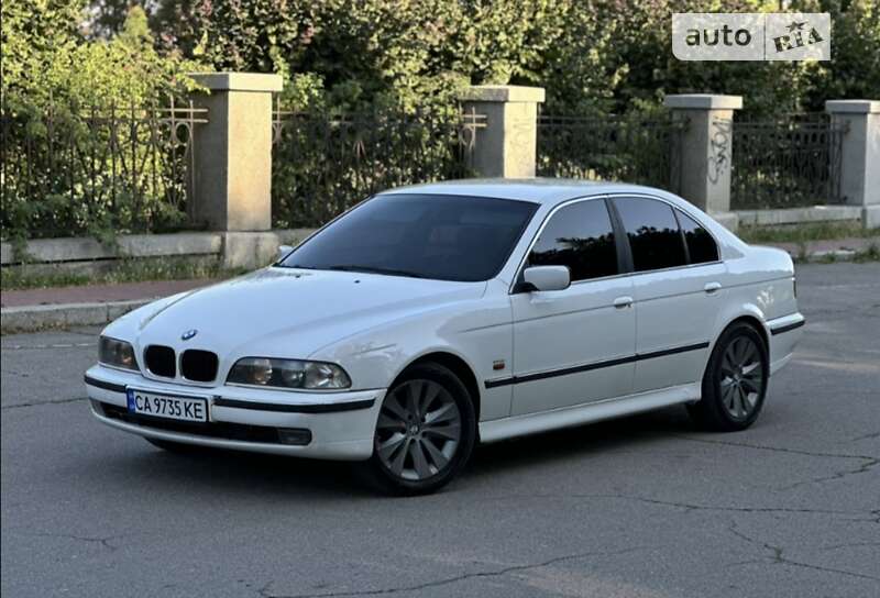 2000 bmw 520i