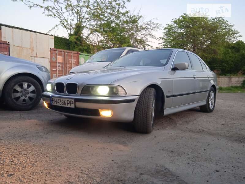1999 bmw 520i