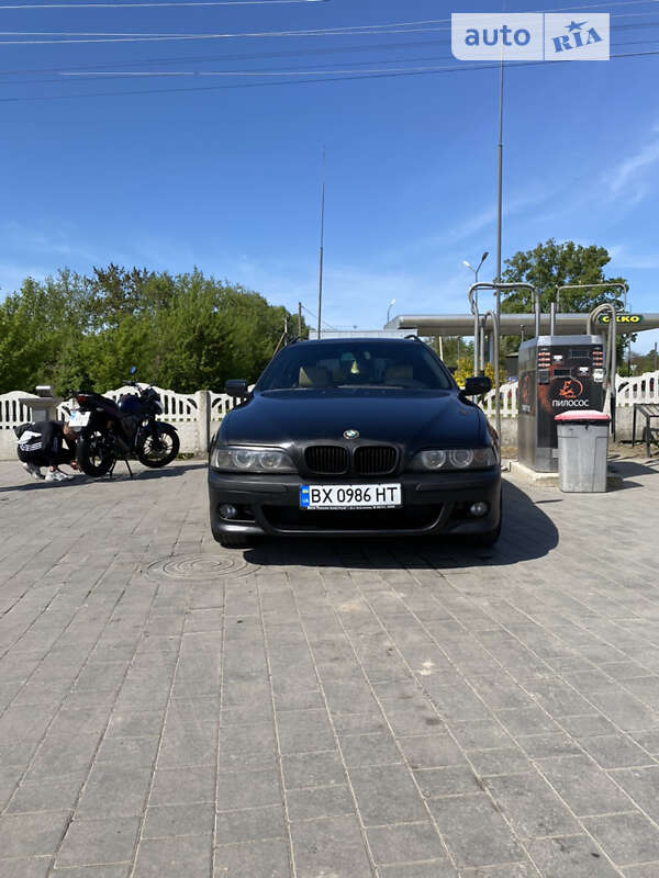 2003 bmw 520i