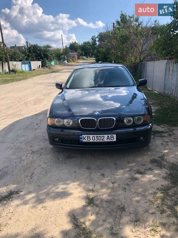 2001 bmw 520i