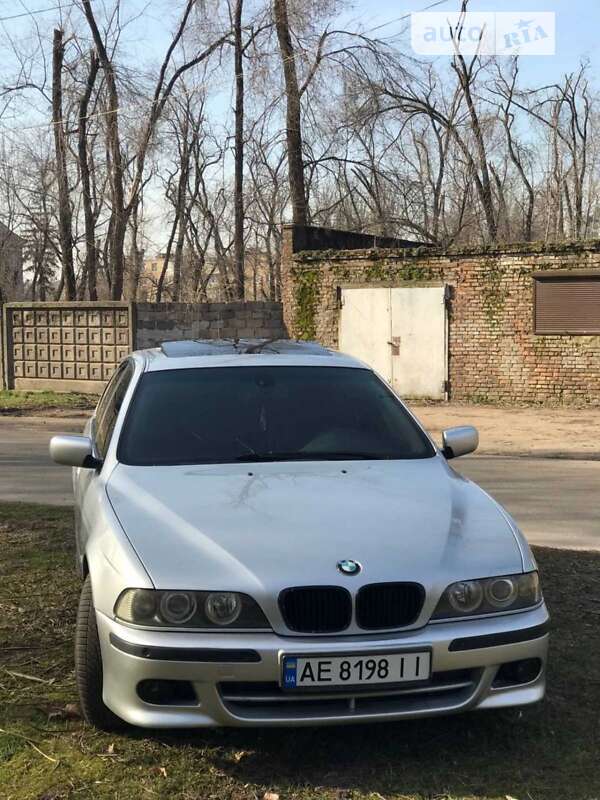 2002 bmw 520i