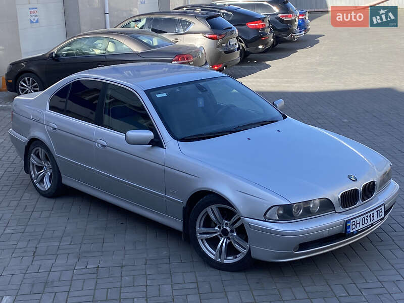 2003 bmw 520i
