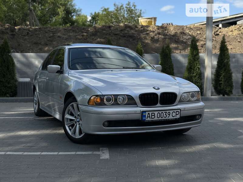 2003 bmw 520i