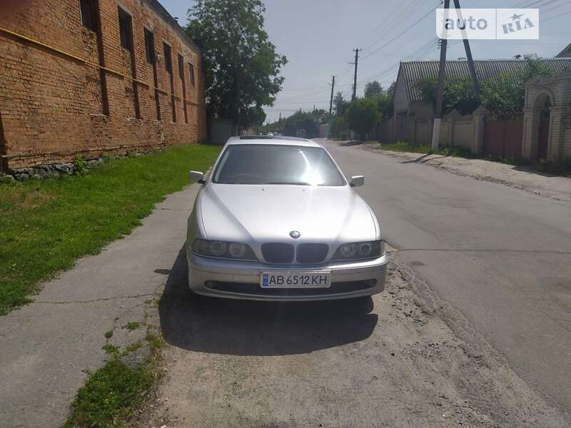 2001 bmw 520i