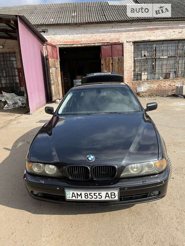 2001 bmw 520i