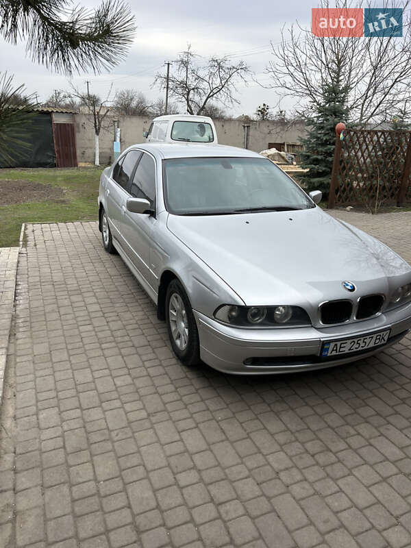 2001 bmw 520i