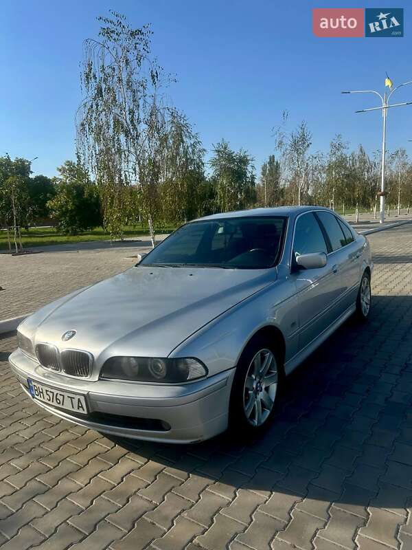 2002 bmw 520i