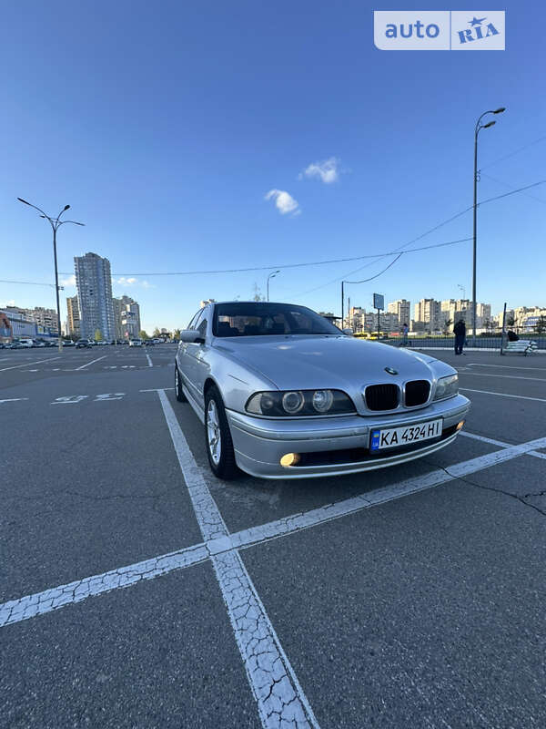 2002 bmw 520i
