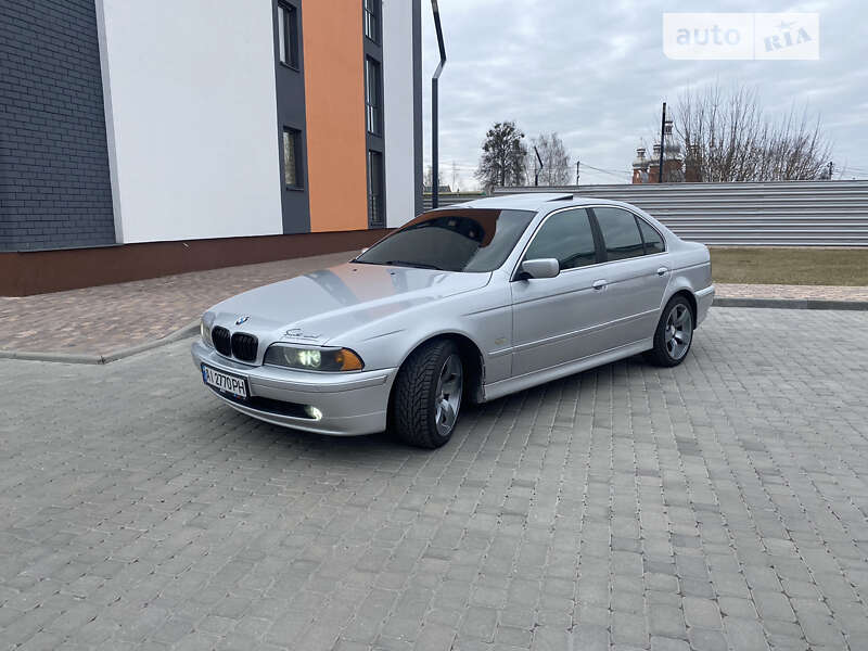 2002 bmw 520i