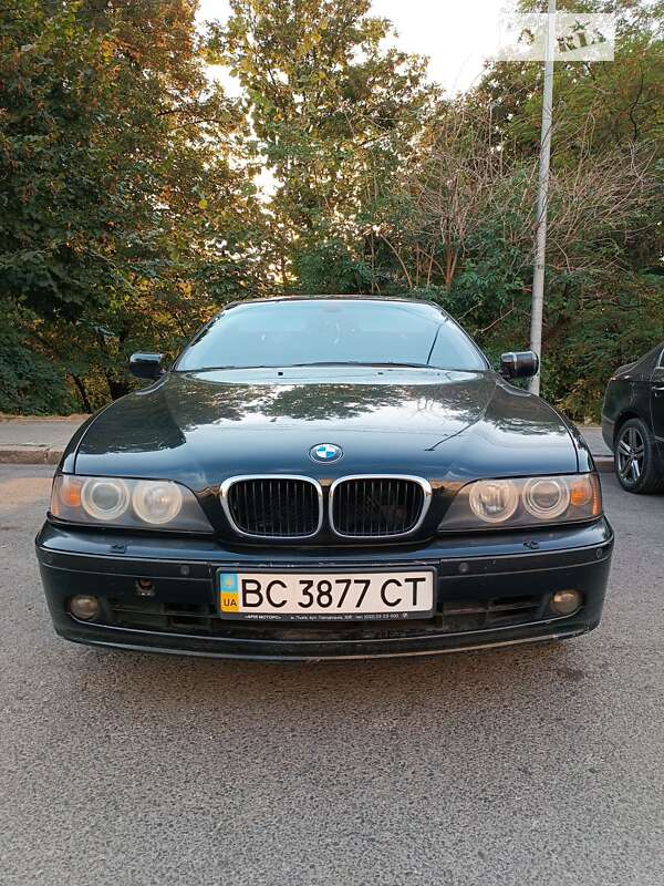 2003 bmw 520i