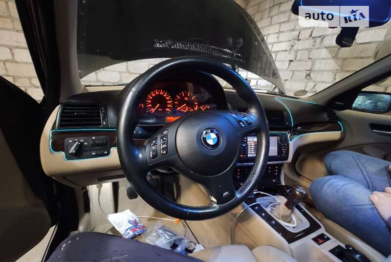 2004 bmw 325i